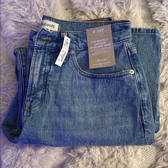 Madewell | Wide-Leg Jeans - Picture 7 of 8